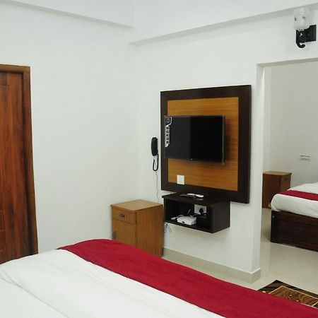 Alwesal International Hotel Madikeri Exterior photo