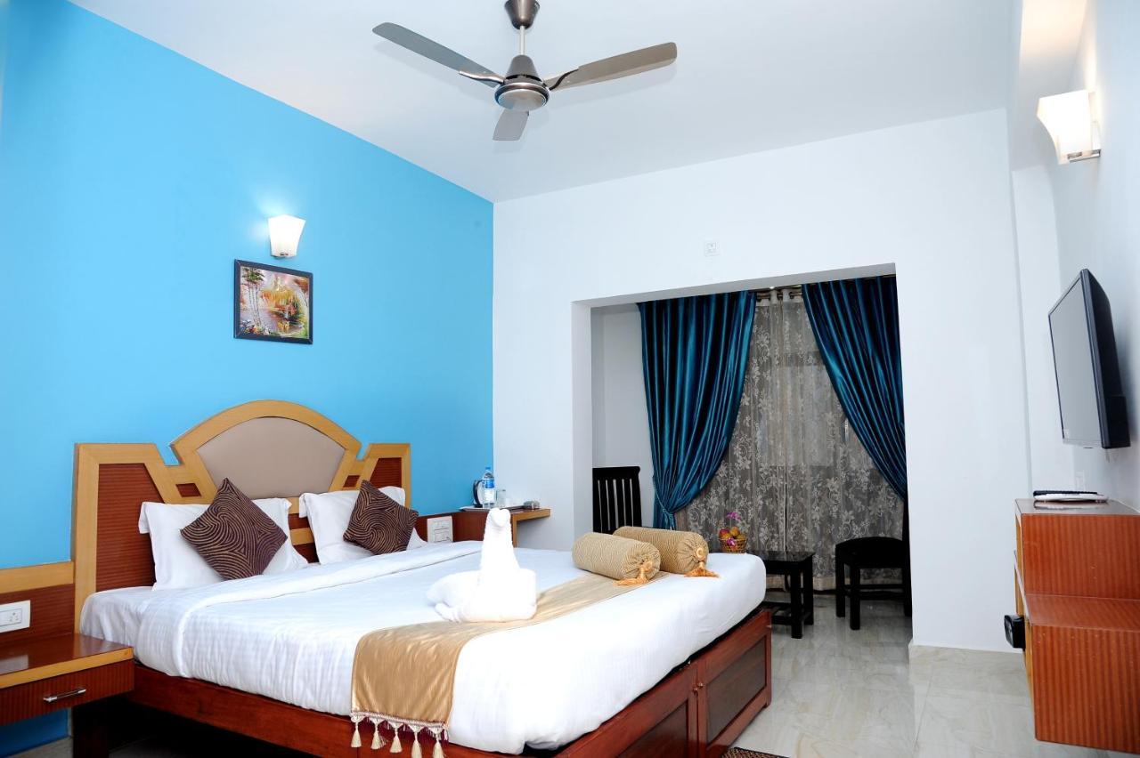 Alwesal International Hotel Madikeri Exterior photo