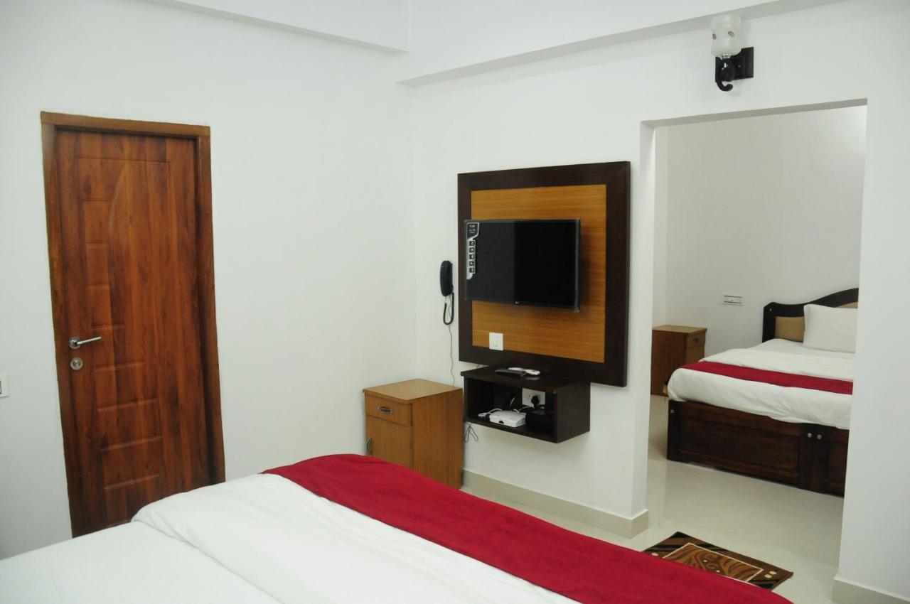 Alwesal International Hotel Madikeri Exterior photo