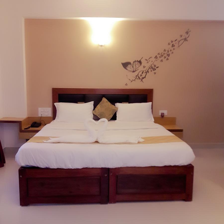Alwesal International Hotel Madikeri Exterior photo