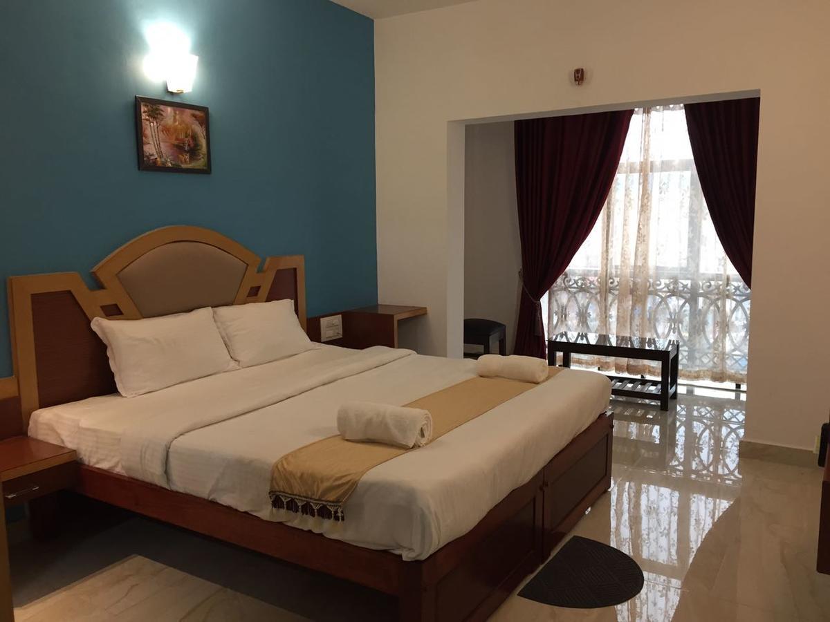 Alwesal International Hotel Madikeri Exterior photo