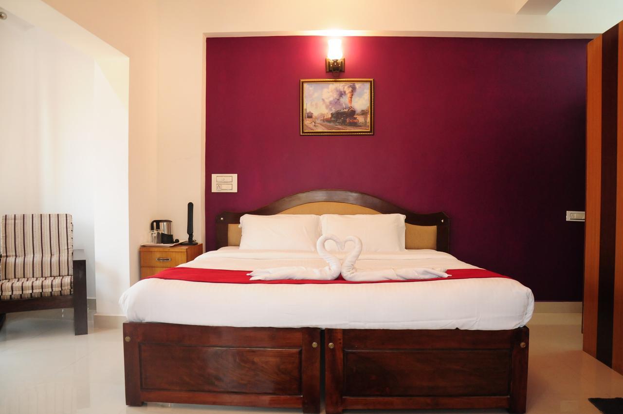 Alwesal International Hotel Madikeri Exterior photo