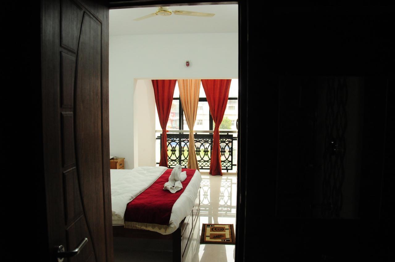 Alwesal International Hotel Madikeri Exterior photo