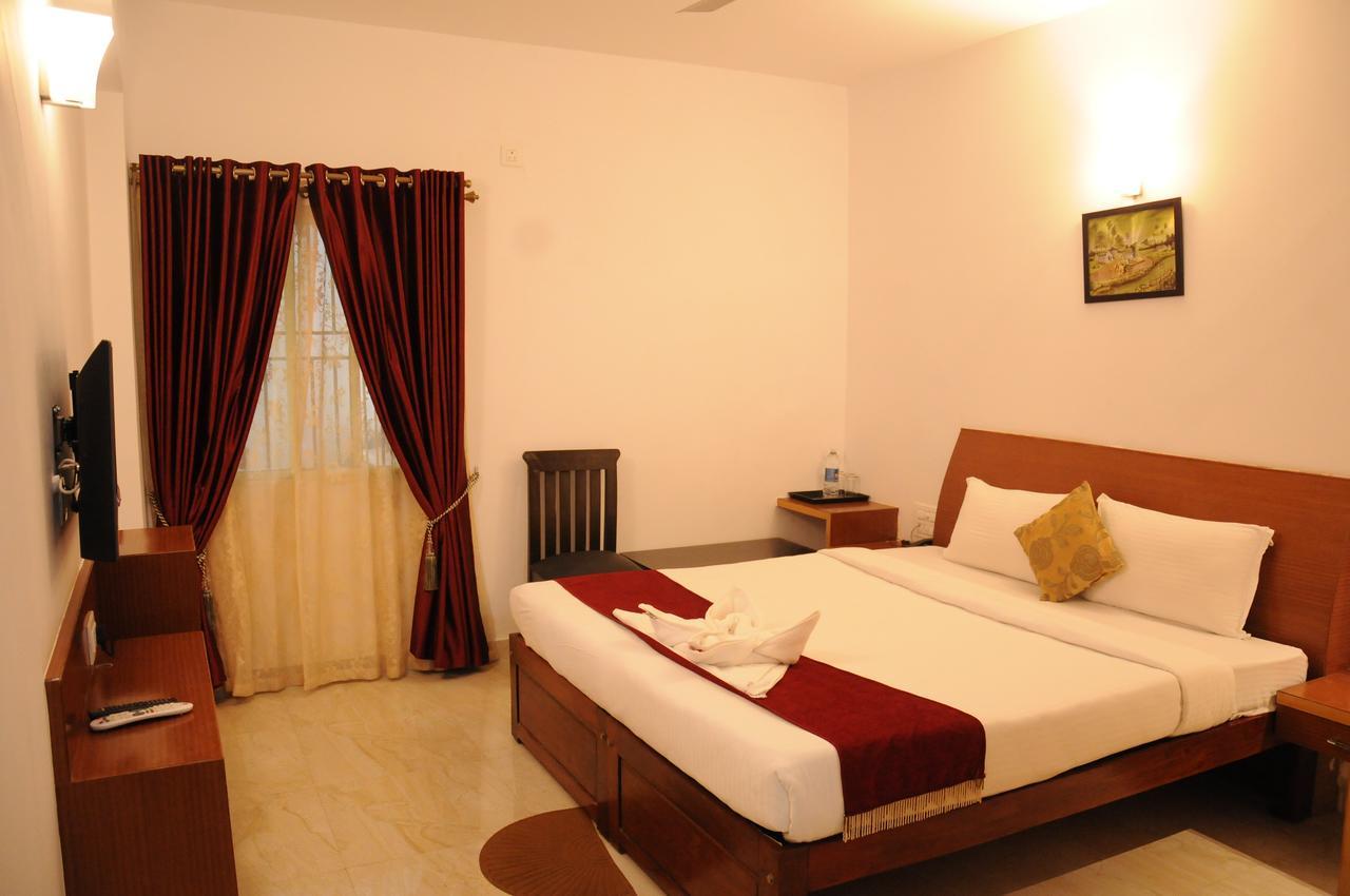 Alwesal International Hotel Madikeri Exterior photo