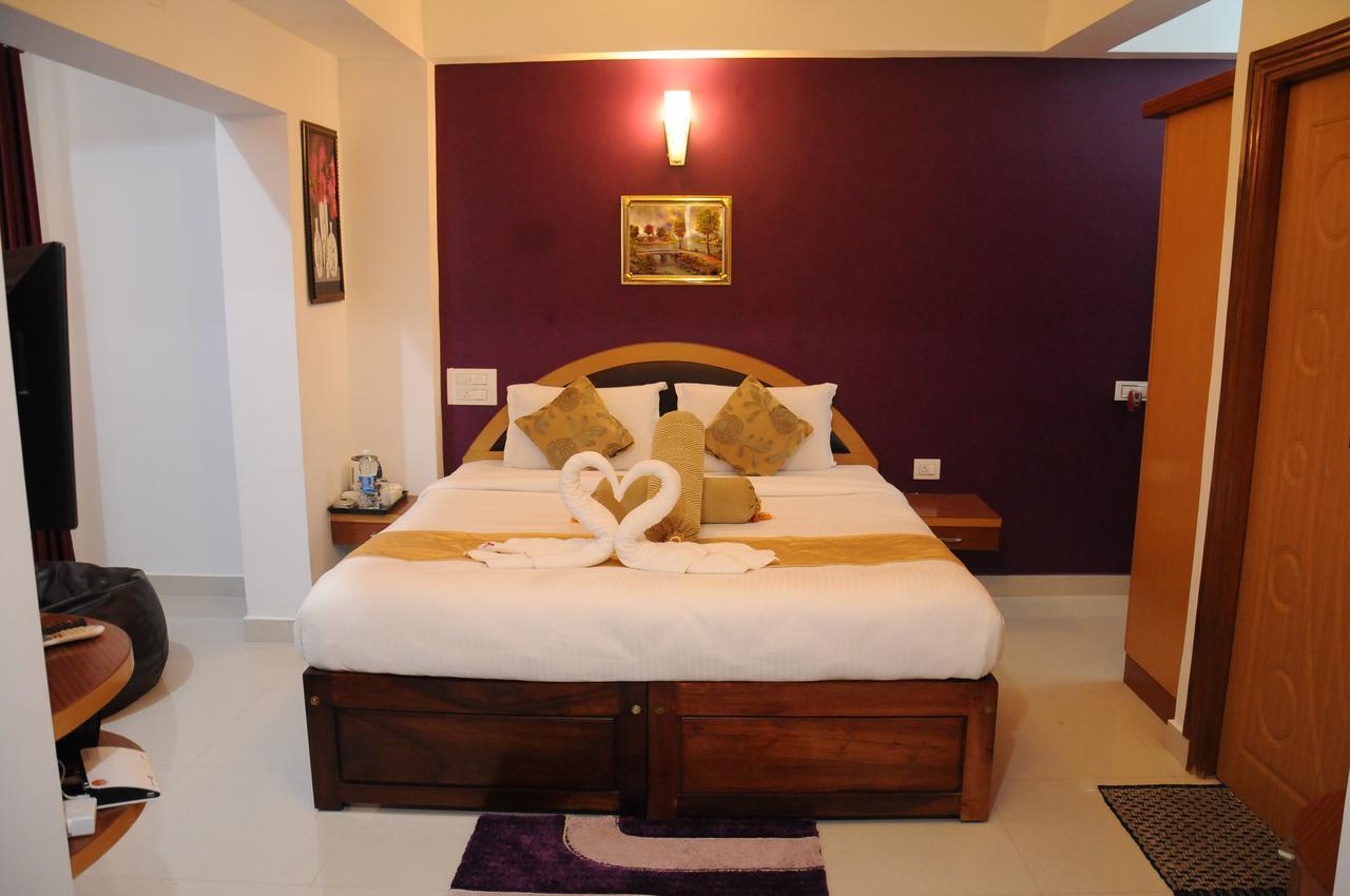 Alwesal International Hotel Madikeri Exterior photo