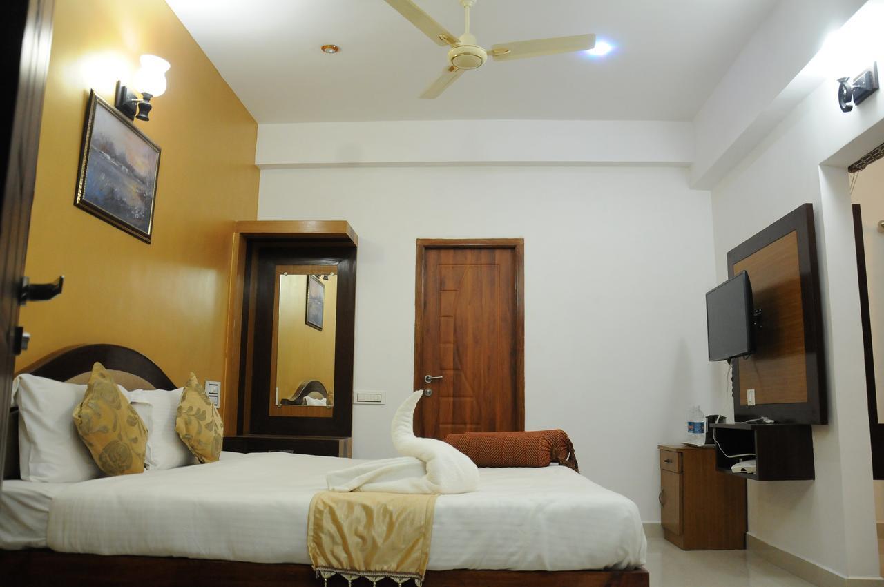 Alwesal International Hotel Madikeri Exterior photo