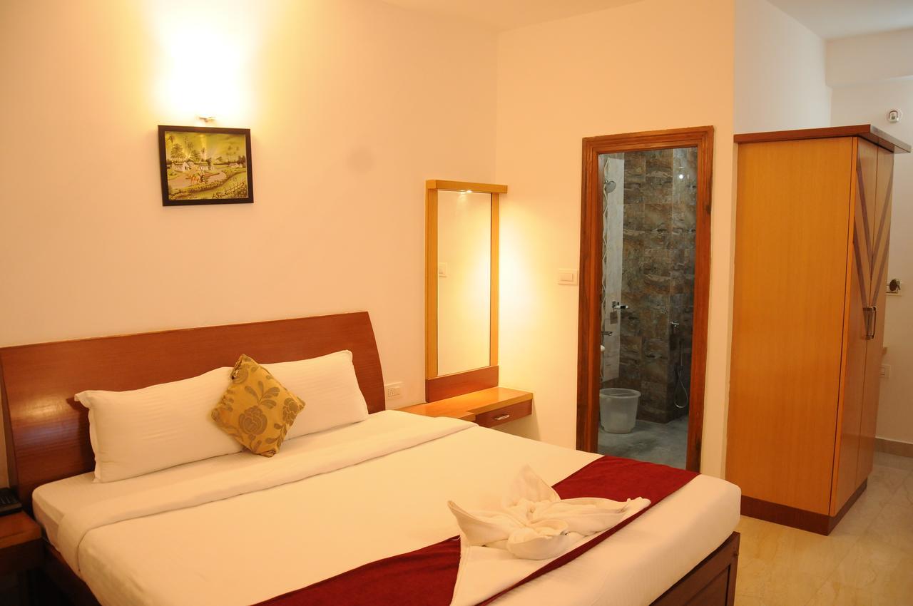 Alwesal International Hotel Madikeri Exterior photo