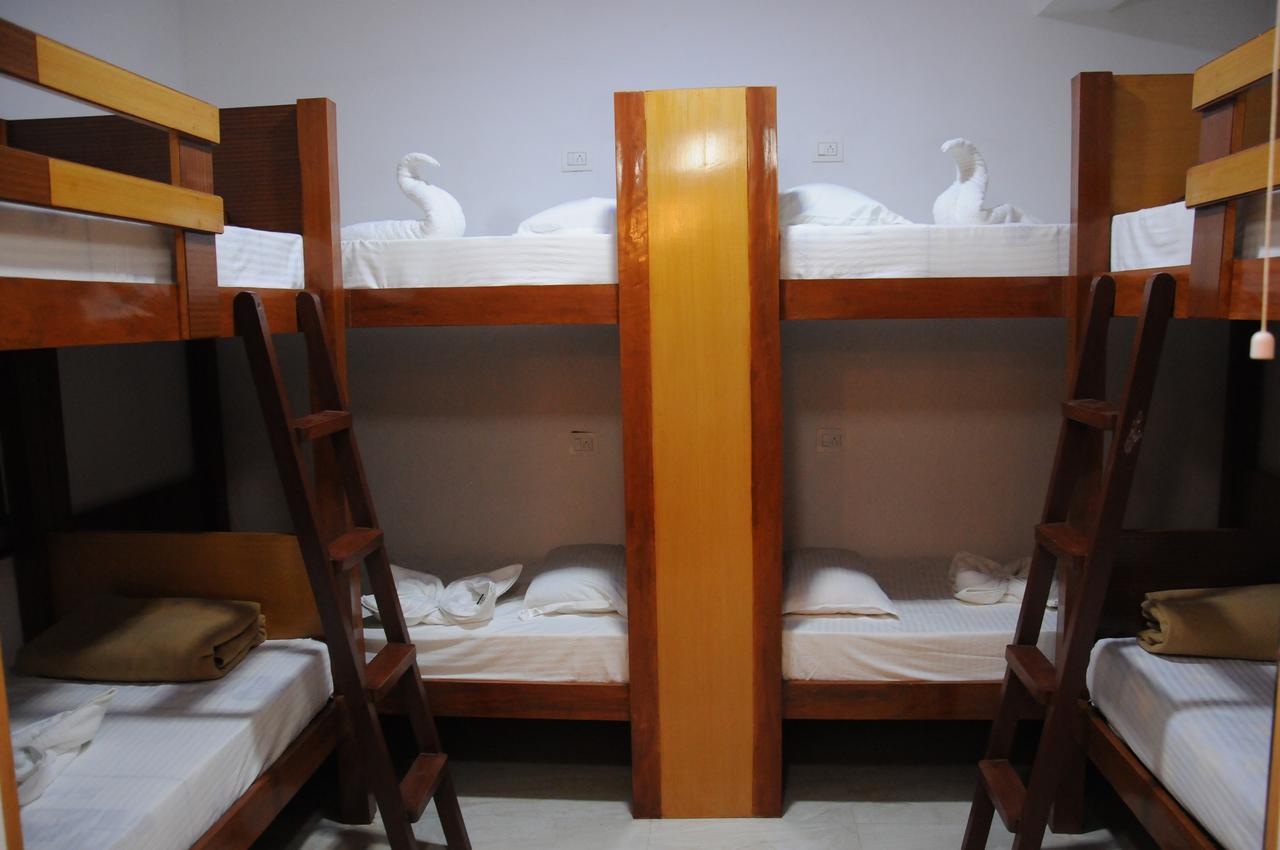 Alwesal International Hotel Madikeri Exterior photo